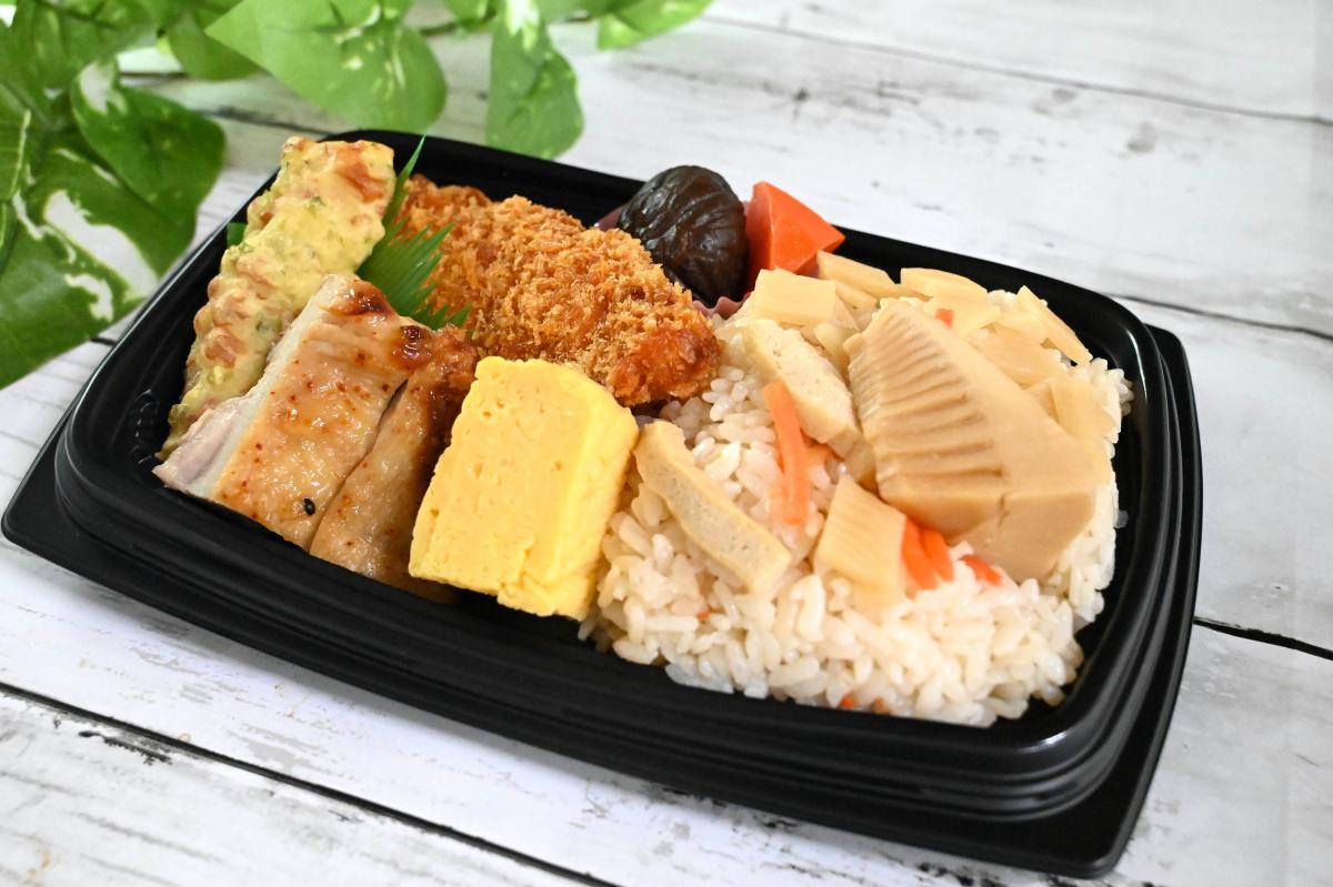 こだわり出汁のたけのこご飯弁当