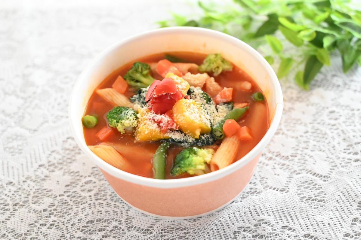 半日分緑黄色野菜の大きなトマトスープ