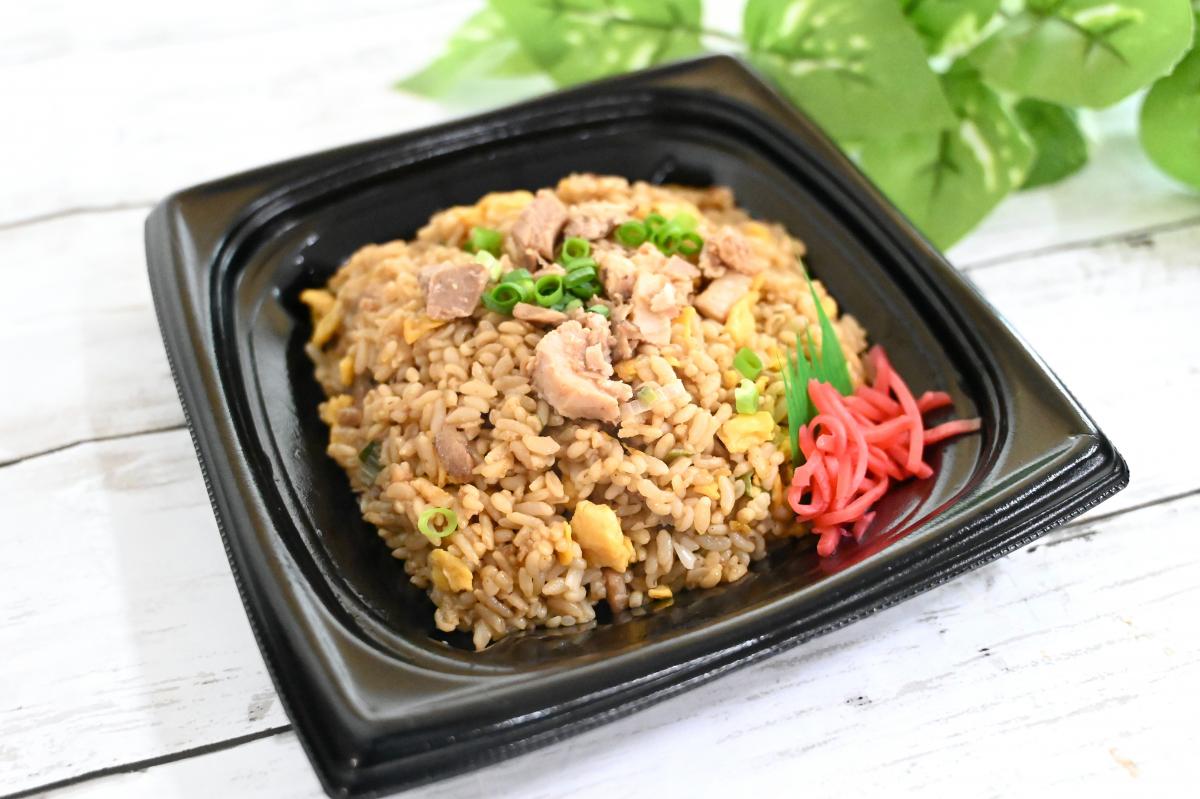焦がしにんにくの黒マー油炒飯