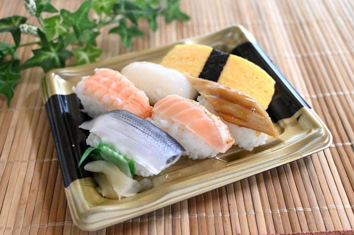 寿司詰め合わせ